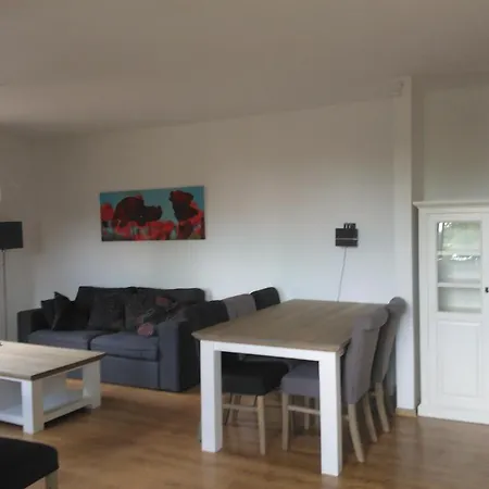 Bos Apartament *